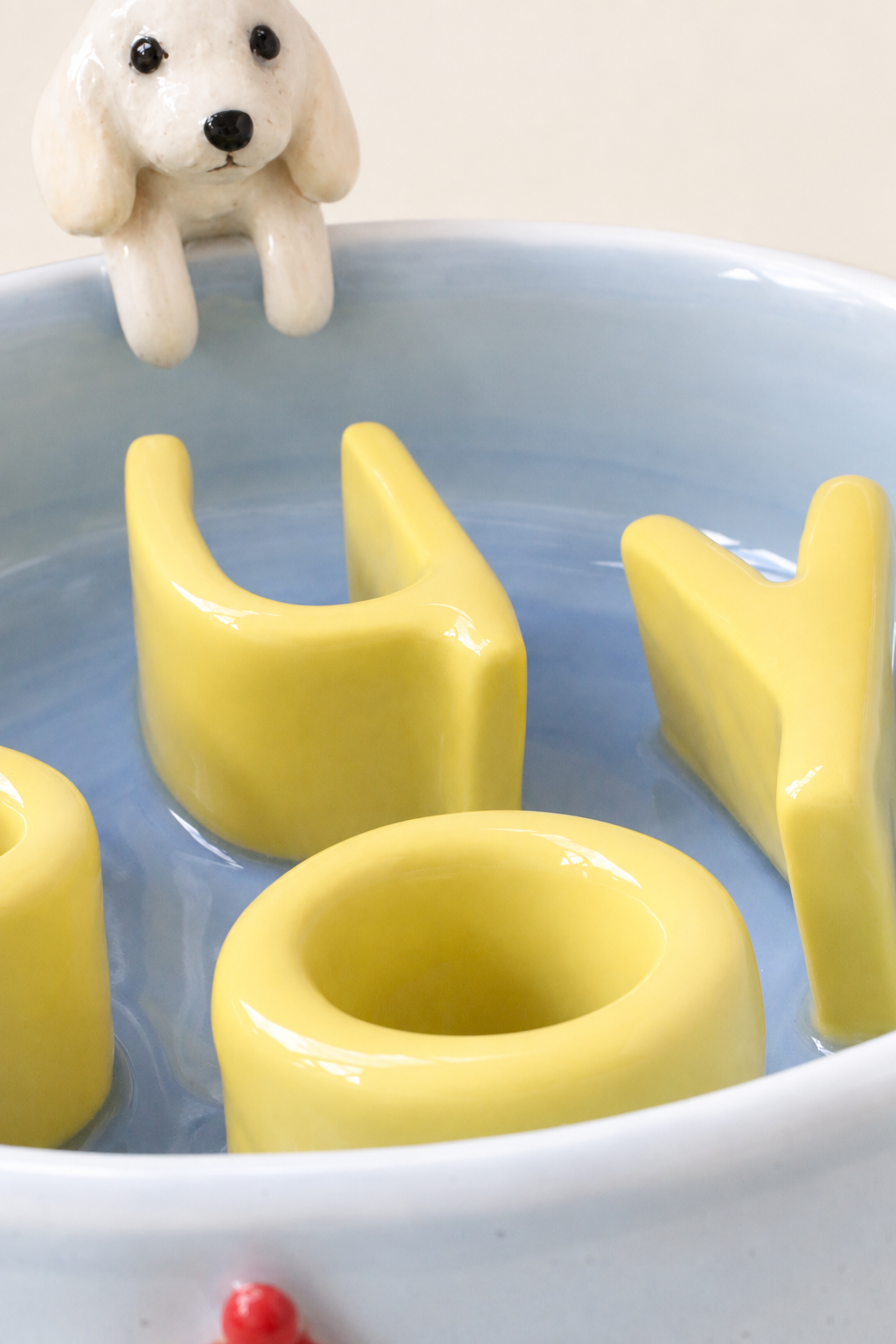 Custom Ceramic Pet Slow Feeder Bowl with Pet Sculpture & 3D Details