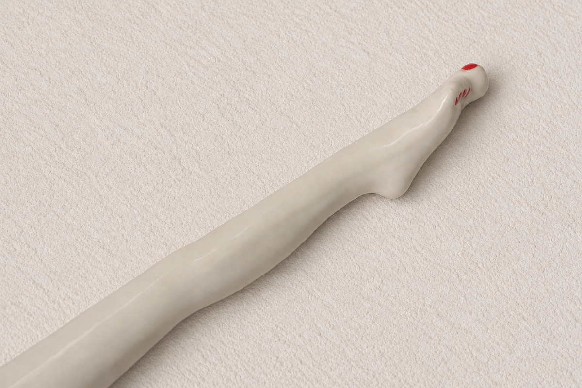 Leg-Shaped Ceramic Straw